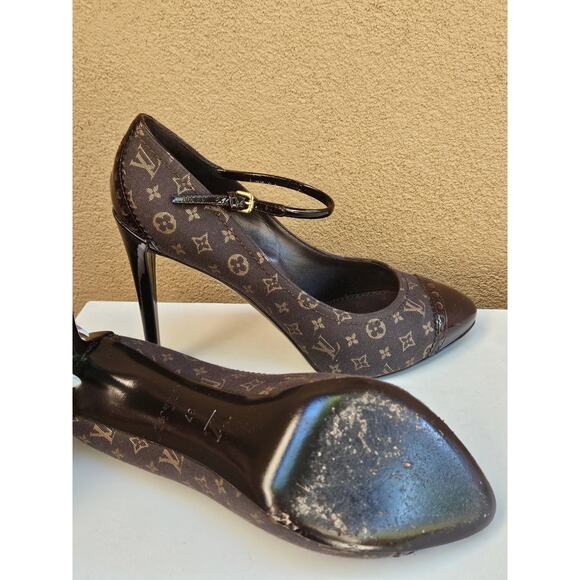 Louis Vuitton Brown LV Monogram Nylon Pumps 37 sz - Picture 15 of 15